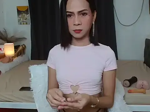 Yui-Ch – webcam model profile photo Image 5