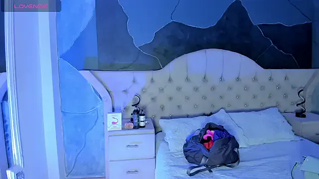 EvaaLane – webcam model profile photo Image 15