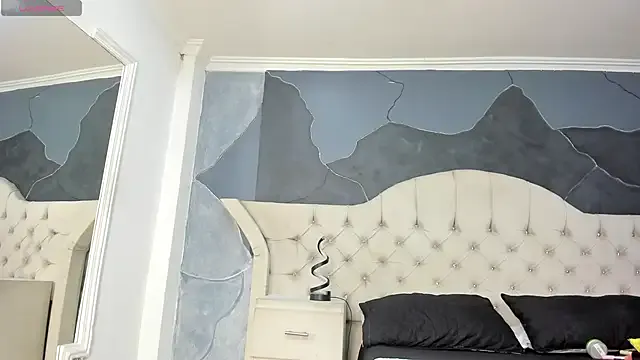 EvaaLane – webcam model profile photo Image 8