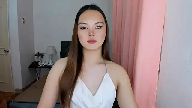 roouse – webcam model profile photo Image 12