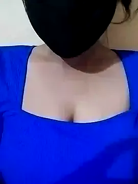 oypo – webcam model profile photo Image 5