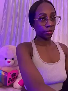 maataaan – webcam model profile photo Image 4