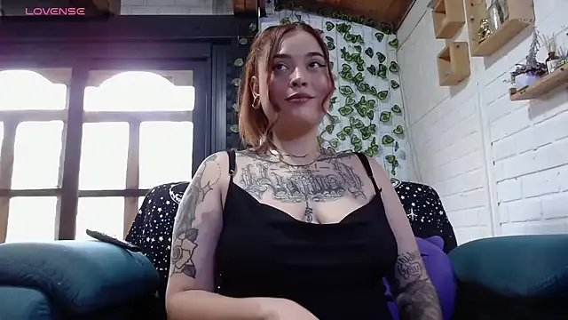 SoffyCarter – webcam model profile photo Image 1