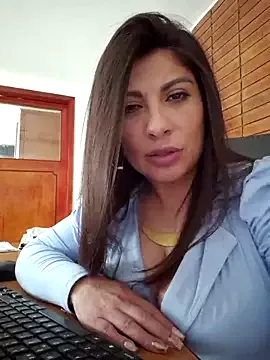 LadySugar – webcam model profile photo Image 7