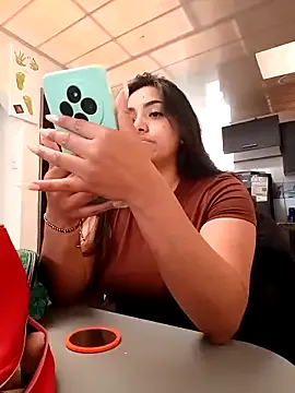 LiaWells – webcam model profile photo Image 1