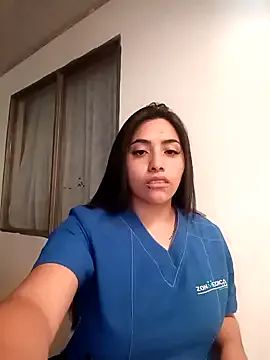 LiaWells – webcam model profile photo Image 2