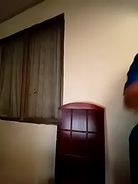 LiaWells – webcam model profile photo Image 3