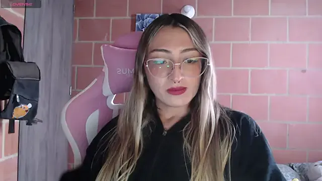 TransHotShow – webcam model profile photo Image 13