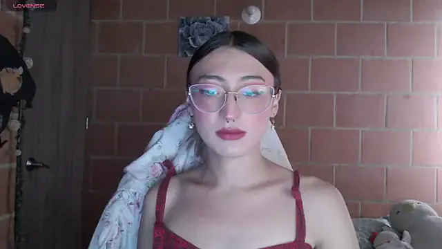 TransHotShow – webcam model profile photo Image 2