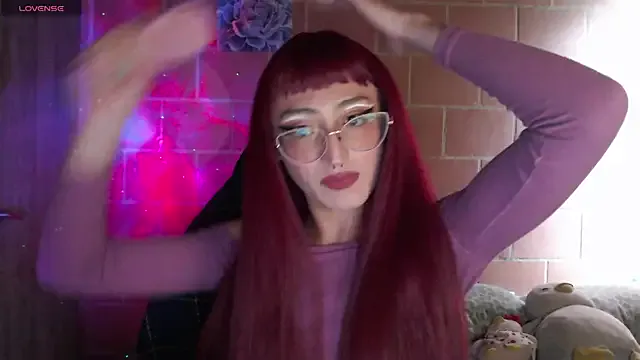 TransHotShow – webcam model profile photo Image 4