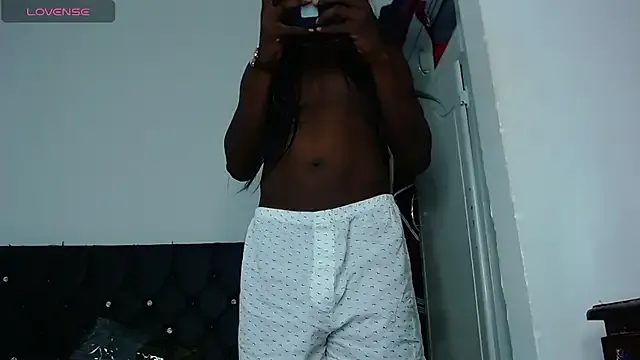 Lasofia – webcam model profile photo Image 1