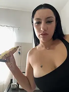 Musae – webcam model profile photo Image 2