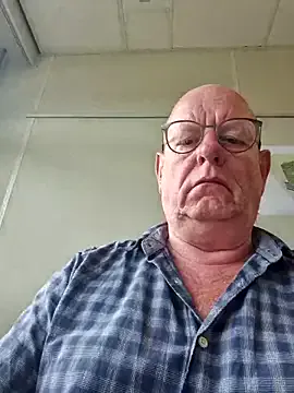  – webcam model profile photo Image 18