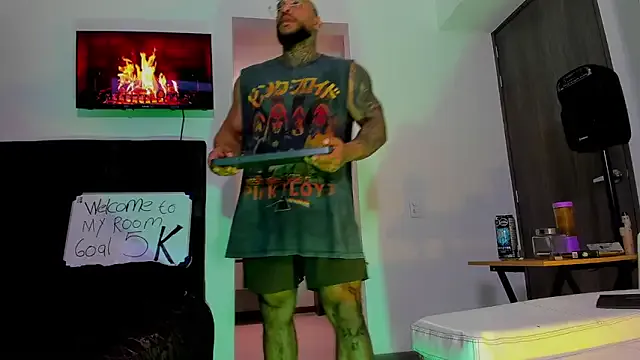 BananaDickon2 – webcam model profile photo Image 17