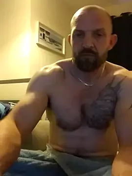 roouse – webcam model profile photo Image 17