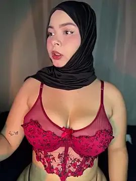 AdrianaAndrade – webcam model profile photo Image 6
