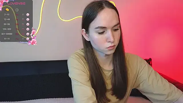 hina_porn – webcam model profile photo Image 2