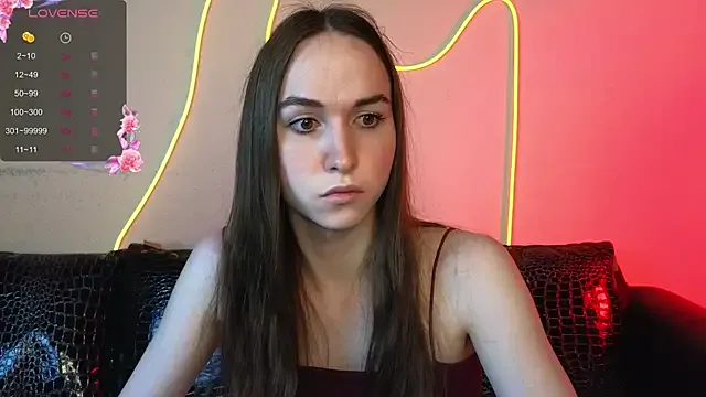 hina_porn – webcam model profile photo Image 3