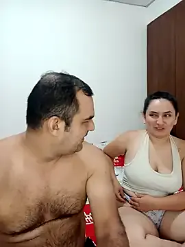 LT-333 – webcam model profile photo Image 10