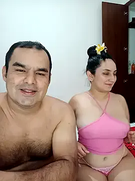 LT-333 – webcam model profile photo Image 12