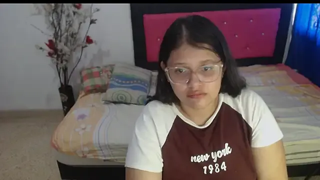 MiaPersy – webcam model profile photo Image 18