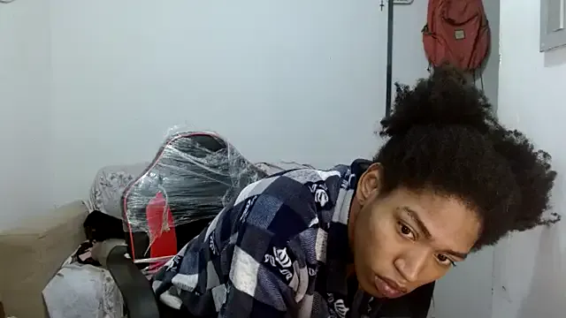 _Alicee_1 – webcam model profile photo Image 18