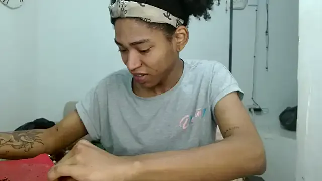 _Alicee_1 – webcam model profile photo Image 19