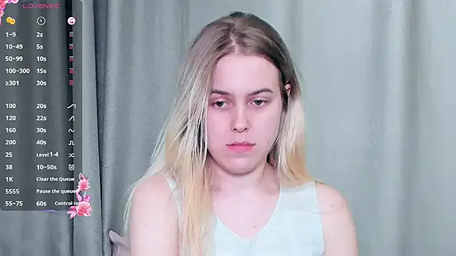  – webcam model profile photo Image 3