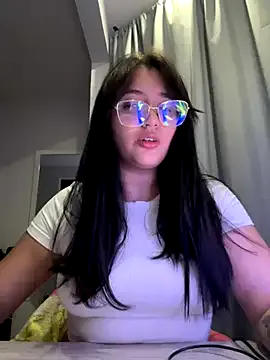 IvettePrice – webcam model profile photo Image 8