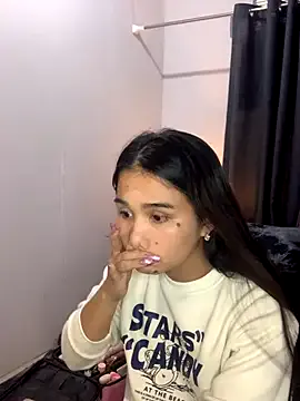 Megu_Melon – webcam model profile photo Image 8