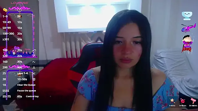 Dolce – webcam model profile photo Image 7