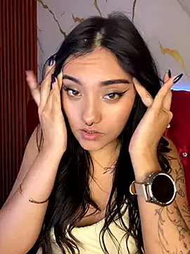  – webcam model profile photo Image 16