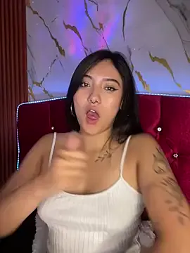  – webcam model profile photo Image 19