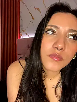  – webcam model profile photo Image 3