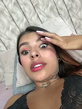  – webcam model profile photo Image 19
