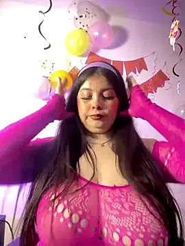 maataaan – webcam model profile photo Image 11
