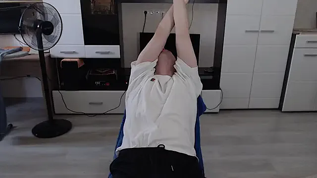 roouse – webcam model profile photo Image 18