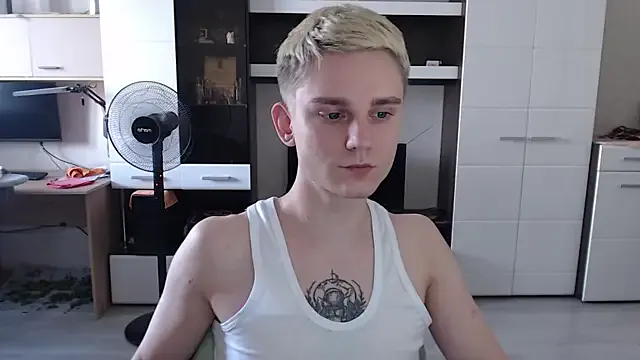 roouse – webcam model profile photo Image 2