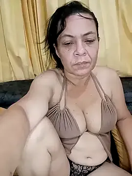 LOVE_MOMO_LOVE – webcam model profile photo Image 18