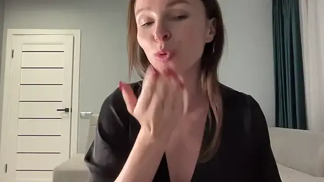 ClaireBree – webcam model profile photo Image 9