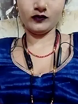 Yui-Ch – webcam model profile photo Image 10