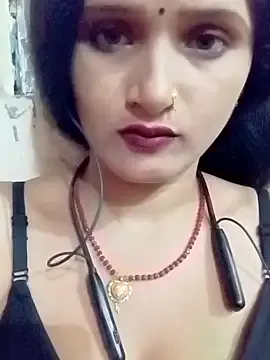 Yui-Ch – webcam model profile photo Image 11