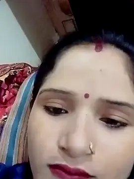 Yui-Ch – webcam model profile photo Image 12