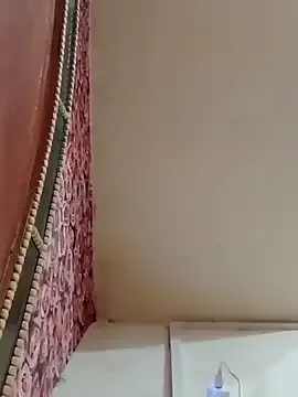 Yui-Ch – webcam model profile photo Image 9