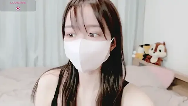 oypo – webcam model profile photo Image 5