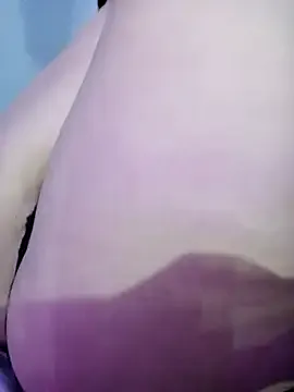 Mia--meow – webcam model profile photo Image 10