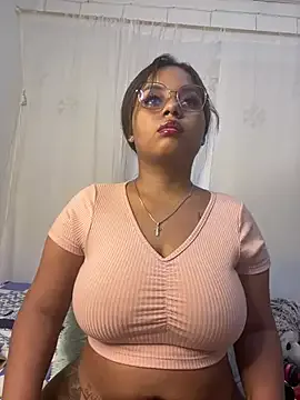 SunnyBlair – webcam model profile photo Image 12