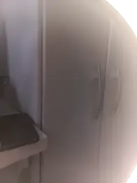 roouse – webcam model profile photo Image 17