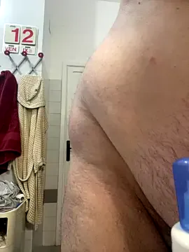  – webcam model profile photo Image 14