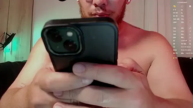 Yui-Ch – webcam model profile photo Image 2